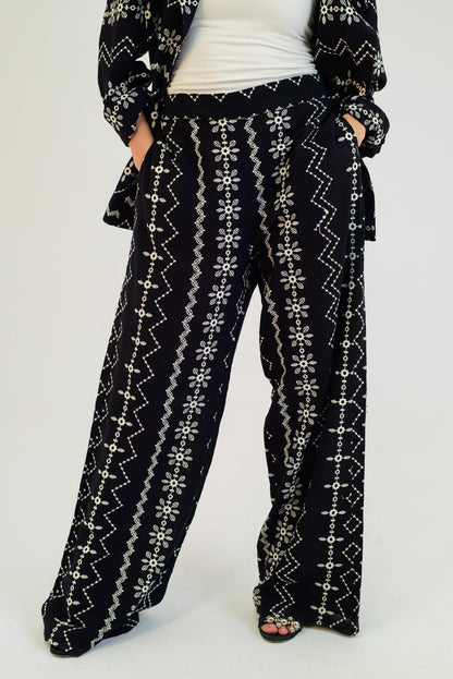 Classic Contrast Set